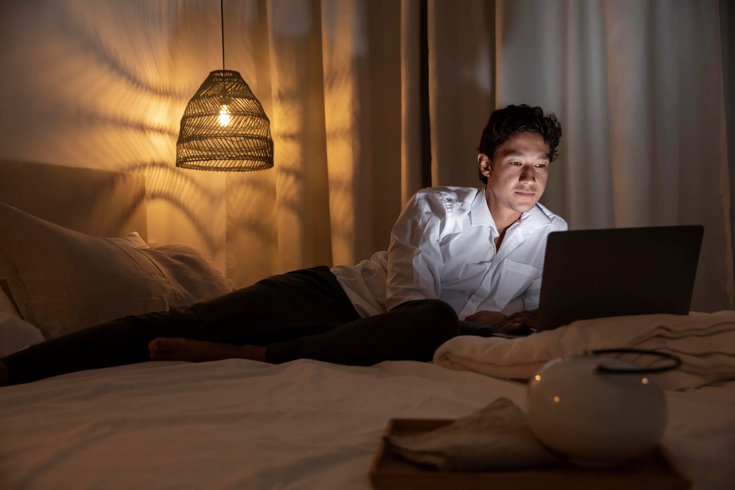 Digital Sunset screens off 60 minutes before sleep
