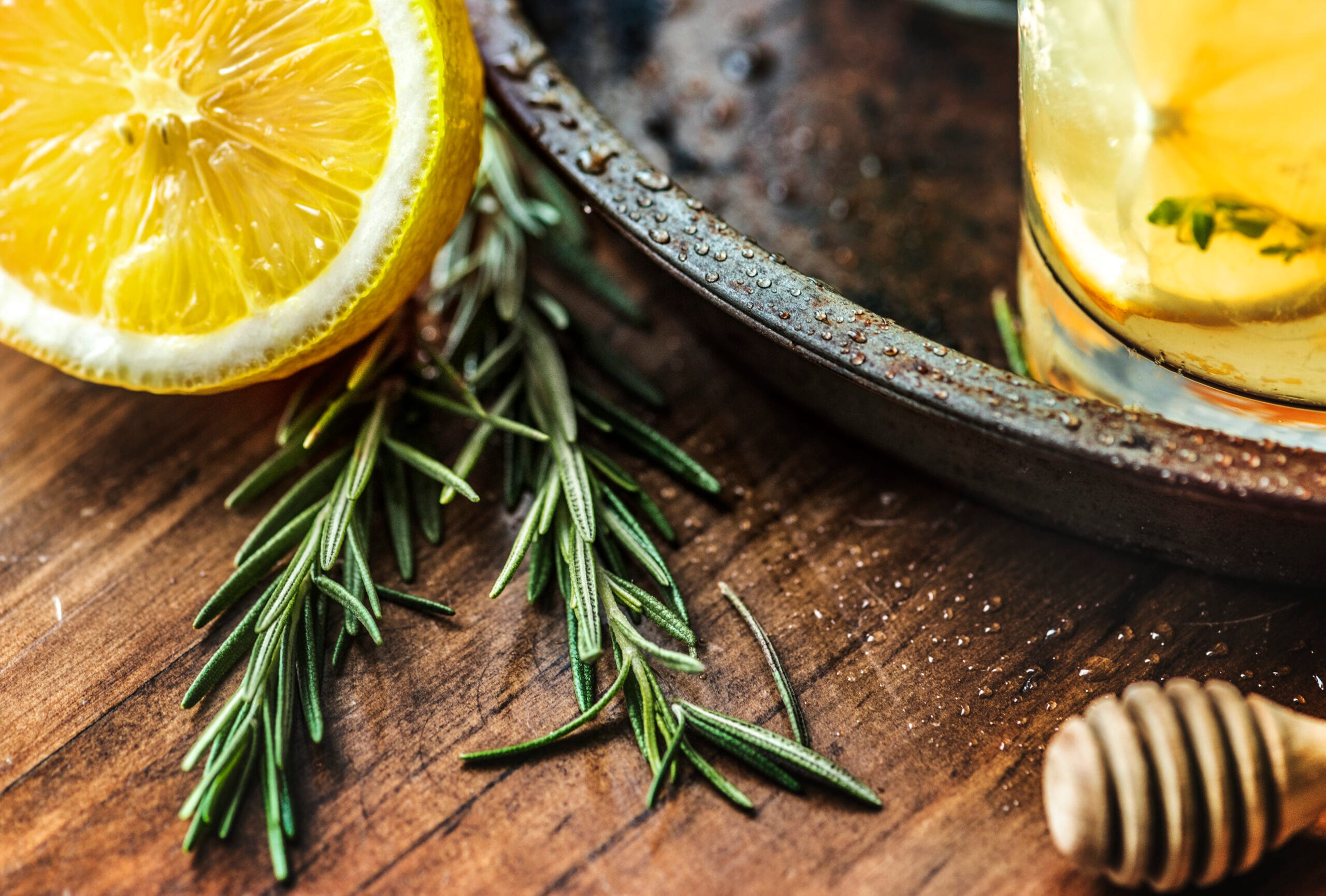Élixirs du matin Orange rosemary tonic – citrus herbal drink