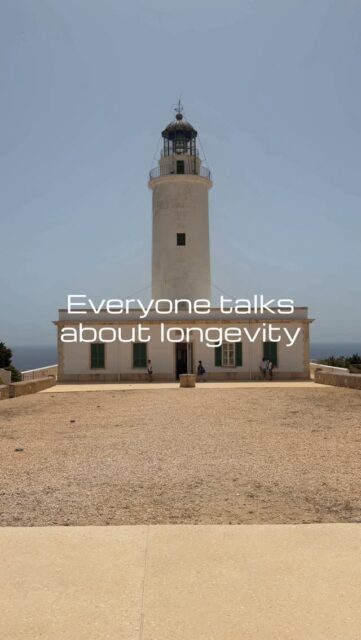 Everyone talks about longevity.But places like Formentera remind us that some of the most powerful habits have always been free.Sunlight.Sea air.Silence.A slower pace.No miracle cure.Just a gentle reminder of how humans were meant to live.📍 Formentera, Balearic Islands#Formentera
#MediterraneanLife
#SlowLiving
#Wellbeing
#Longevity
IbizaLife