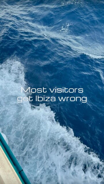 Most visitors rush through Ibiza.Beach club.
Sunset.
Party.
Next place.The real luxury is slower.A ferry from Formentera.
Fishing boats on the horizon.
The wind.
The sea.
No schedule.That’s the Ibiza I keep coming back to 🛥️🏝️#Ibiza #Formentera #MediterraneanLife #SlowTravel #IslandLife