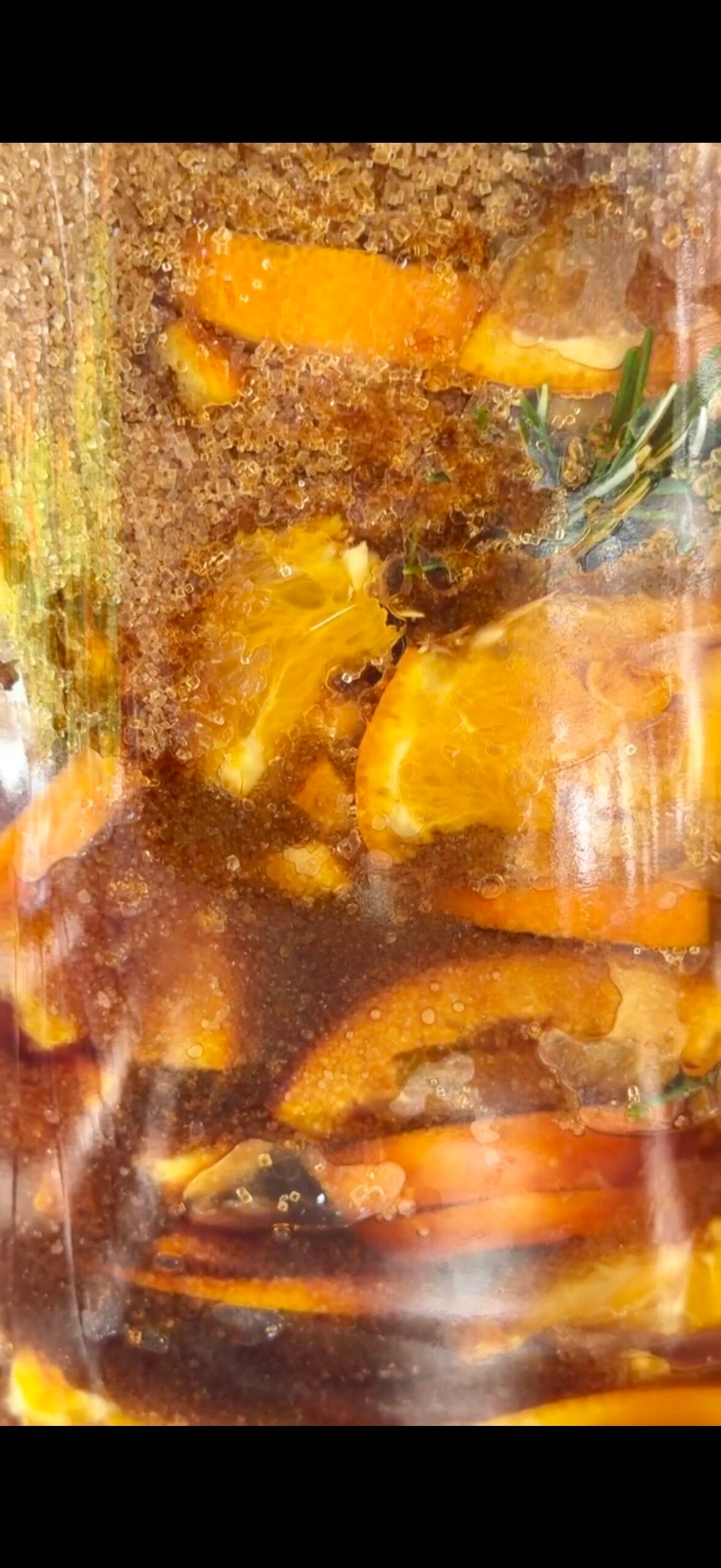 Bocal de kôso orange romarin en macération